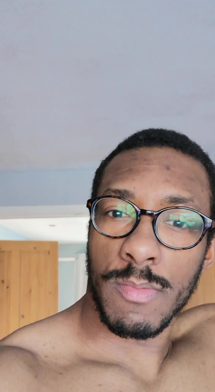 Amadeus: Нижня білизна поступається переможцю, якщо ваше ім'я користувача закінчується в 791 msg me pls