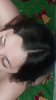 Di Lutut Saya Menghisap Zakar Bos Saya Sehingga Ia Merangkap Di Muka Saya