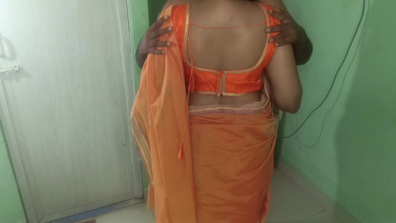 Wonder: Sposato donna glamour orange Saree in piedi romanticismo