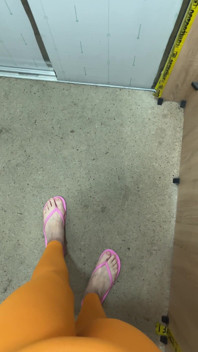 Mi Piace Camminare Con Le Infradito Rosa