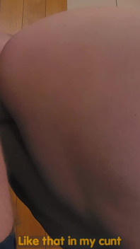 Tetanggaku yang semok ini berusaha kabur dari seks anal, tapi pantatnya malah berujung dientot habis-habisan