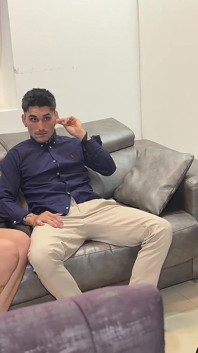 เย็ดสามคนกับ Yennifer Chacon และ El Papi แลกกับเงินและพาสปอร์ต พร้อมน้ำแตกควยใหญ่สองครั้ง