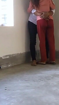 Kolej Ki Tiffin Time Saya Pelajar Ne Chupke Se Viral Chudai