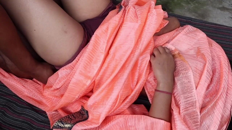 Saloni: Moje žena podává flirt s krásnou manželkou podání 18