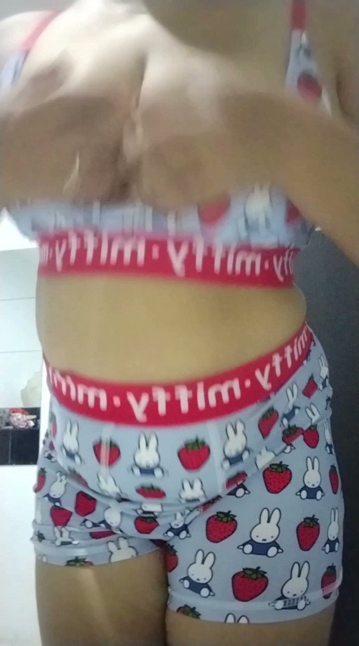 Creamyjoy: Sexy filipínská MILFka, Hraní v její Miffy podprsence &amp; kalhotky