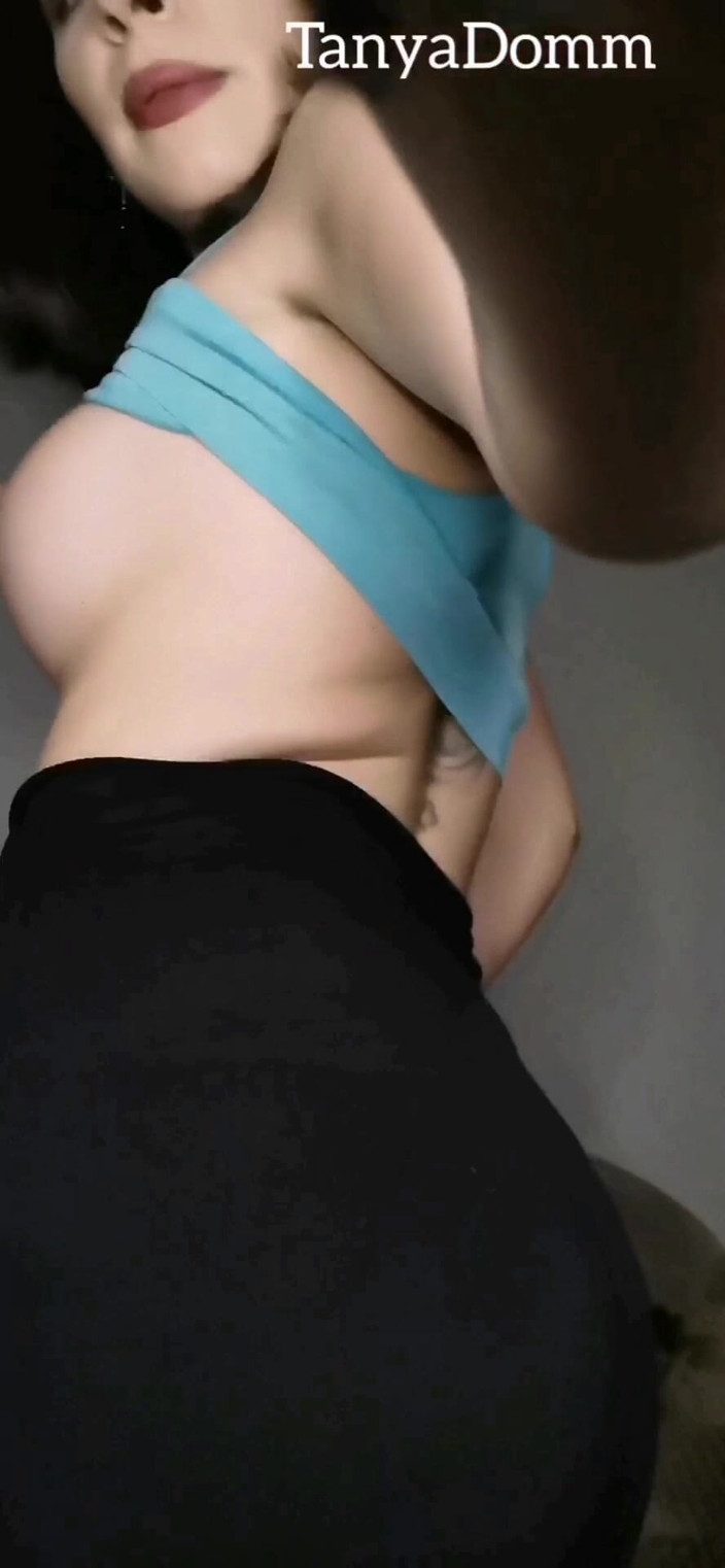 TanyaDomm: Big Cock Trans Girl Cums in Leggings