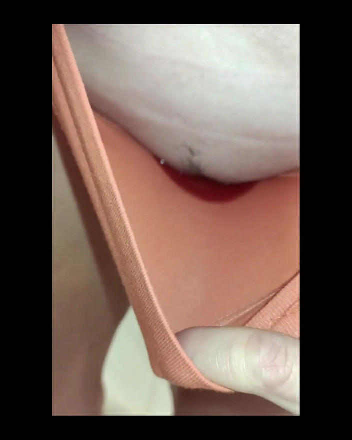 FrauleinP: 通过棉花撒尿