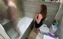AcDc lovers: Styvsyster blir naken och kåt medan styvbror hade dusch
