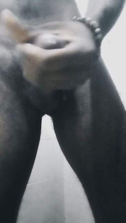 Brylanez: अकेले हस्तमैथुन