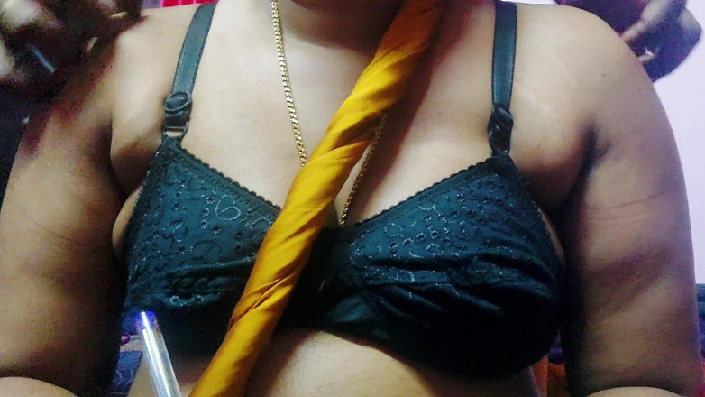 Desi Mohini: Indiancă Bhabhi sexy cu fratele vitreg singuri