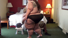 Full Weight Productions: BigmommaKat a svůdná Luna rozmazávají pískače do lavice!!