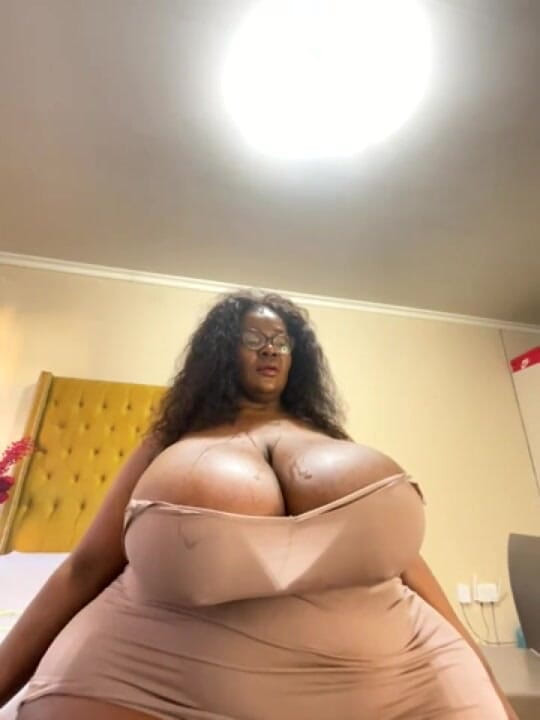 Legendary Booty Overdose: Fetish erangan wanita cantik besar &amp; pemujaan toket