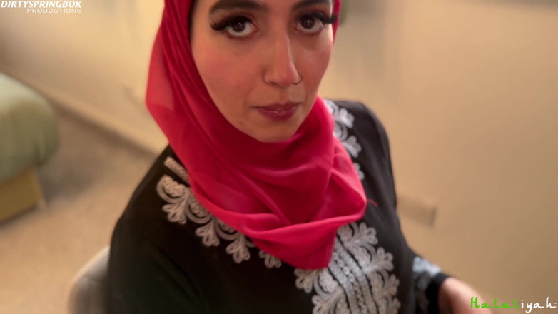 Aaliyah Yasin: Aaliyah Yasin încearcă să nu înghită sperma fraților vitrege