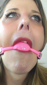 Cassie's BDSM Gag Talk Try on and Talk