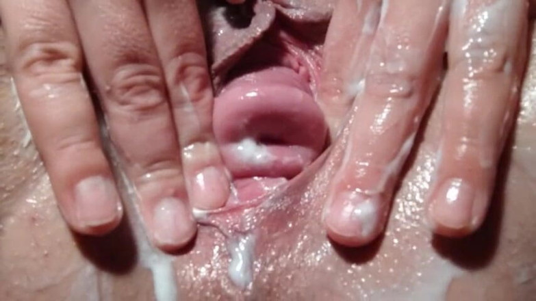 Putarankahotmilf: Loción fetiche, doble follada, botella follada y chorro