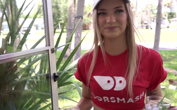 Doorsmash: Blonde Daisy Lavoy Delivers Her Tight Pussy to A Thirsty...