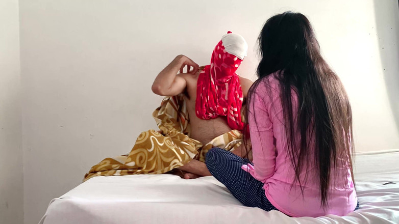 Desifilmy45: Baba Ji, Moje Snacha Není Schopná Otěhotnět.