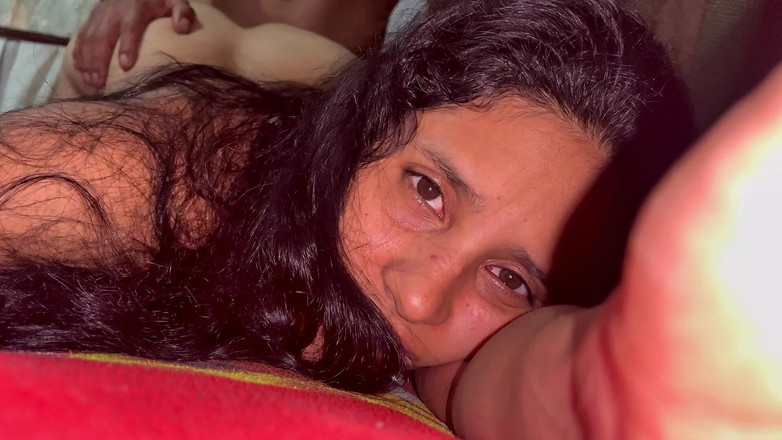 Gilversexy: リクエスト動画 この大学生の女の子が美味しくセックスし、激しくセックスされる