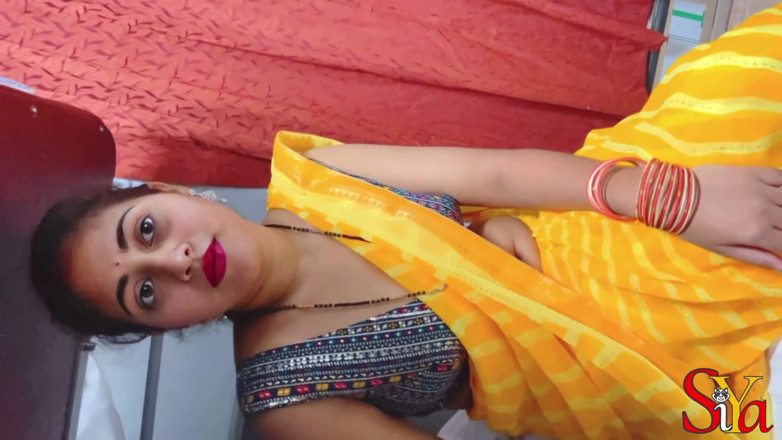 Vicky Siya: Siya la bhabhi indienne en lune de miel dans le...