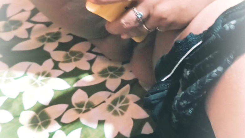 Dream Mahi: Sexy indická bhabhi sama doma - mokrá a divoká akce