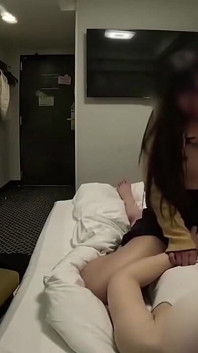 Facereveal Black-haired Beauty’s Second Round, Thrilling with a Bold Ride and Deep Creampie Peaks