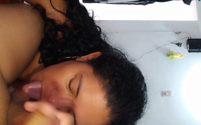 Valkyrieandluigy: Ma copine suce délicieusement