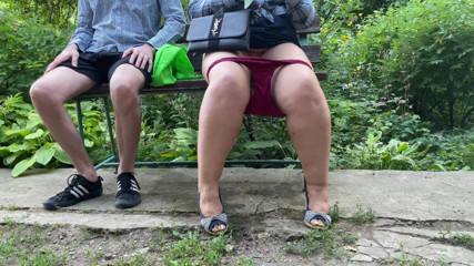 OurFetishLife: MILF niezapomniana fontanna sikania na świeżym powietrzu pozwala pasierbowi zabrać swoje...