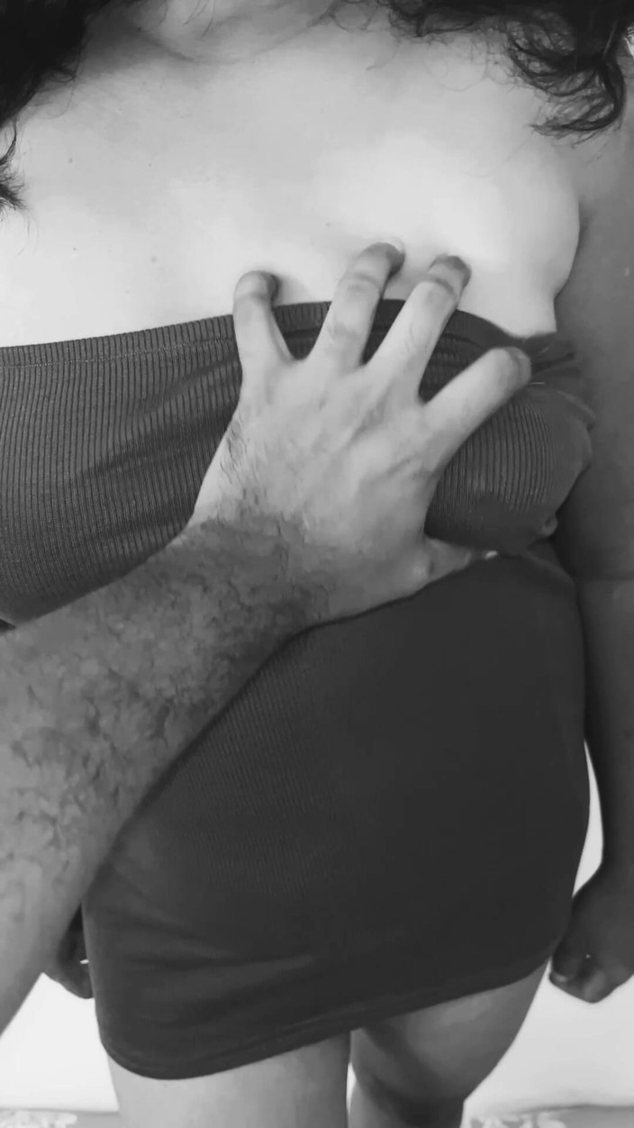 Bhabixx: Dasi bhabi fa un video di sesso da solo