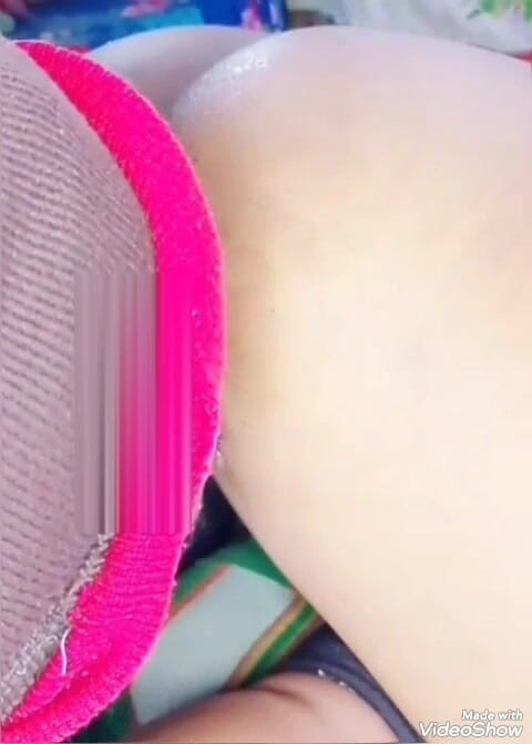 Busyperera: Sexy přítelkyně hardcore lízání kundičky na dovolené Valentýna