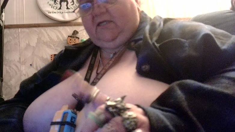 Mistress_T_FD_GD: Nanowrimo Hari ke-1