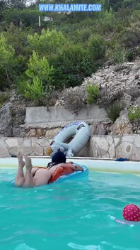 Šukám chlápka z bazénu v Marsei - Voyeur POV tvrdé francouzské šukání