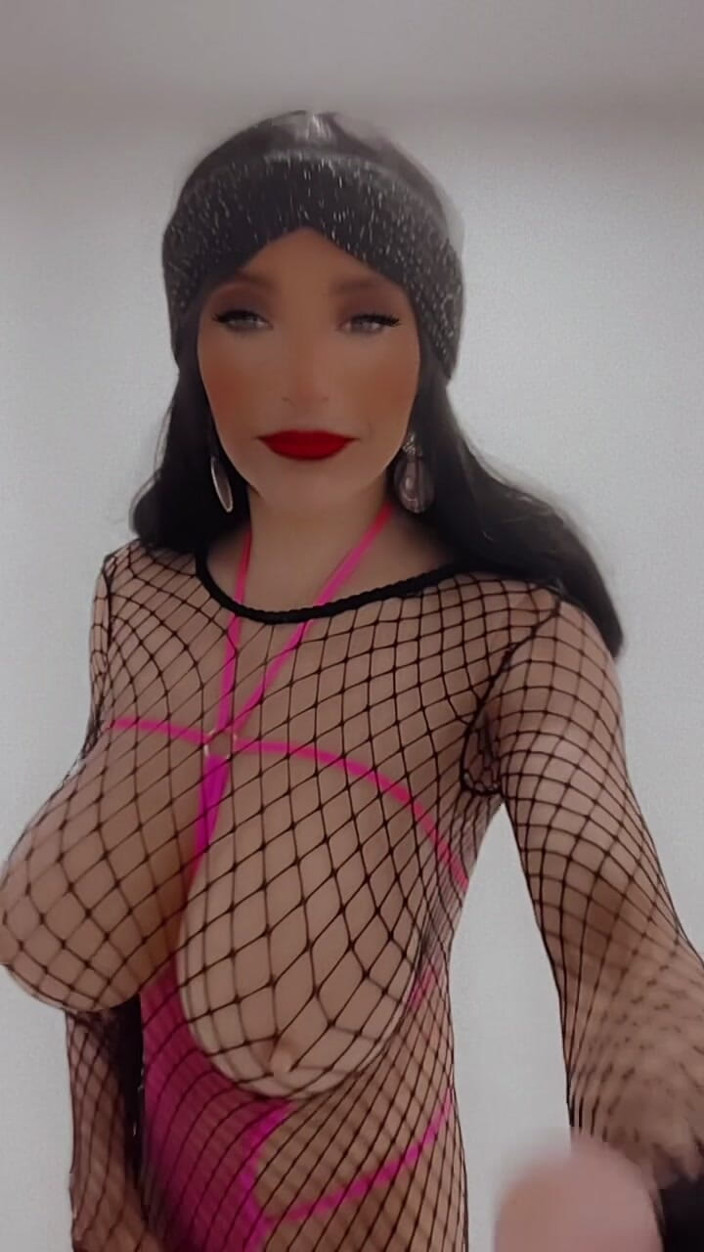 Sissy Slut Brianna: Senin daha fazlasını dilediğini görmek için bu kıçını sana sürteceğim
