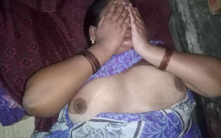 Priyanka314: Шоу Kerala Bhabi с большими сиськами в друзьях-пареньках