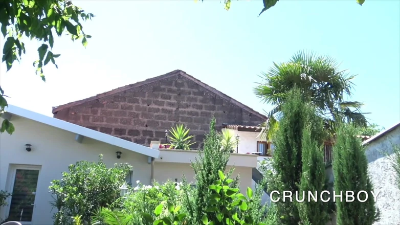 Bareback porn made in France: Мускулистого парня трахнул в экстайру твинк