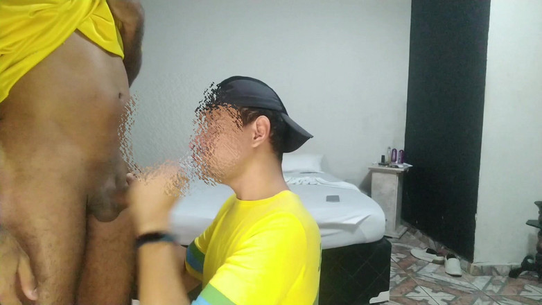 MiguellTrajano: Vizinhos Assistem a Copa do Mundo e Decidem Transar Enquanto...