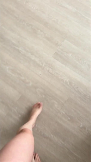 소변으로 아파트가 완전히 파괴됨 - 시점 절박함