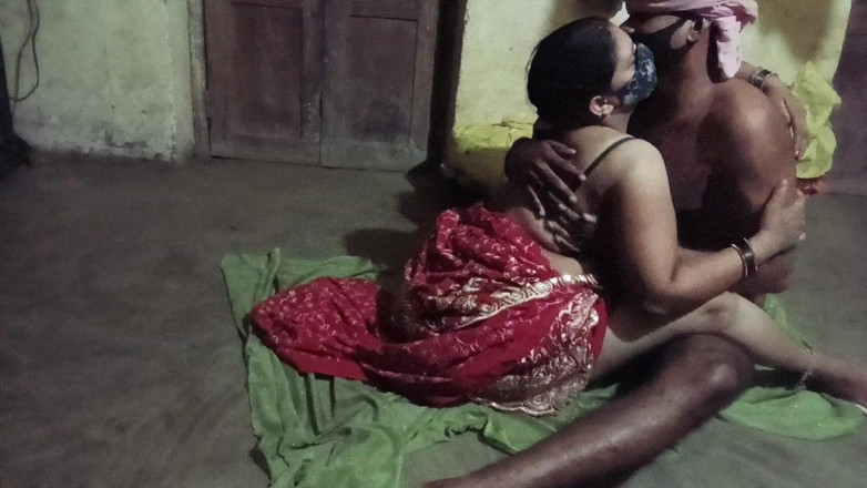 Desi_bhabhi121: Azjatycka para romans dla gry