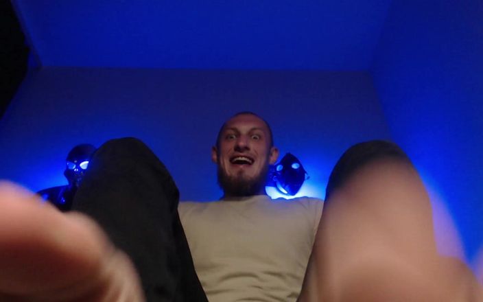 Hunky time: Dominacja alfy, spust i gra stóp