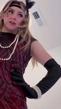 London Evans, din anii 20, fantezie uriașă 4K POV emoții mici așteaptă