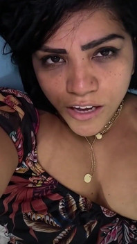 No hay bragas en el mercado: ¡mi vecina lo vio todo y me entró en el culo!
