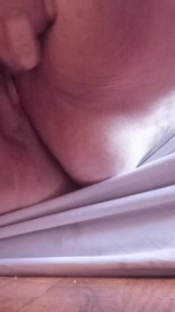 Fat Pussy Play