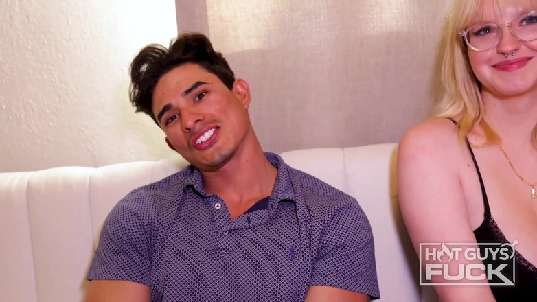 Hot Guys Fuck: 모든 아메리칸 영 할로우와 마리나 골드의 백-토-백뱅