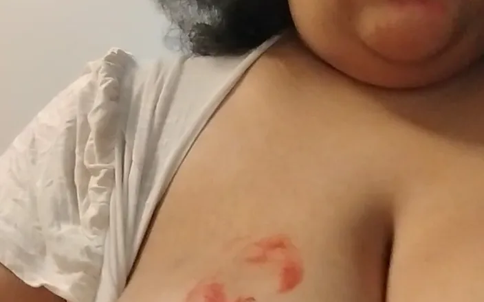 Jessica pigslut: BBW Loves Playing with Her Big Tits