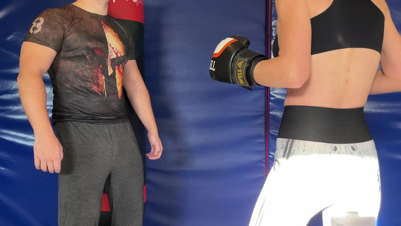 Mistress Mary: Kau akan jadi kantong pukulan untuk nyonya Mary