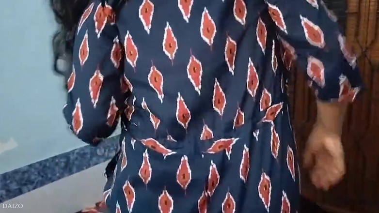 Daizo Premium: 大屁股 bhabi 在德西风格的吞精中性交