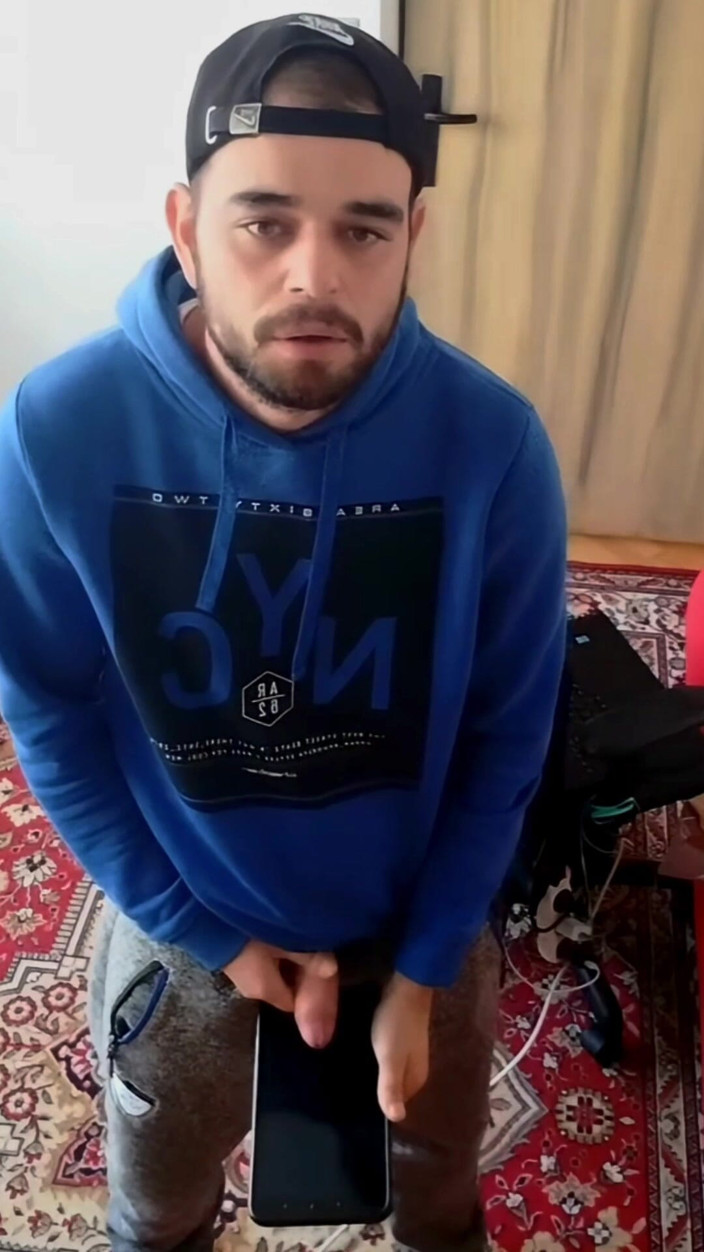 jerkofflover: Výstrek V Mojej Izbe Na Tablet.