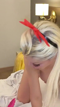 Lesbienele fierbinți Jennyfer Stone și Mary Rider se bucură de jucării sexuale în show-ul lor