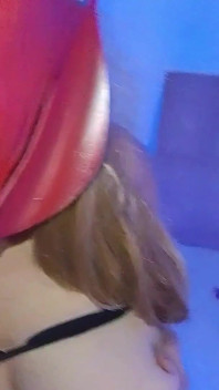 Big-breasted Woman Showing off