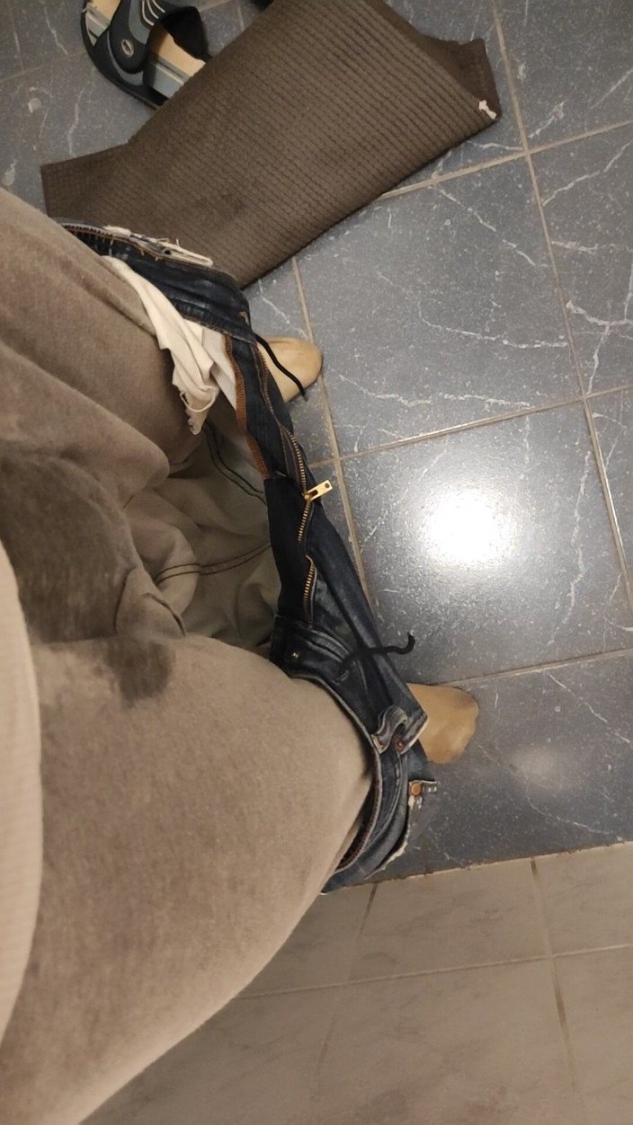 SmokedAlloy2: Martelo sujo do porco nele, mijando e toalete das peúgas