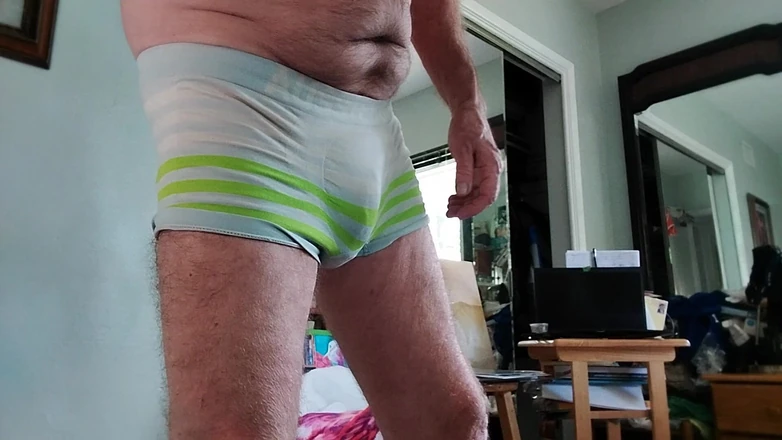 Hairyartist: Zkouším to na tvém dobrém ďáblovi jockstrap